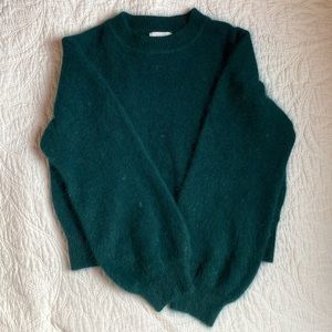 Cozy cropped sweater in gorgeous green!
